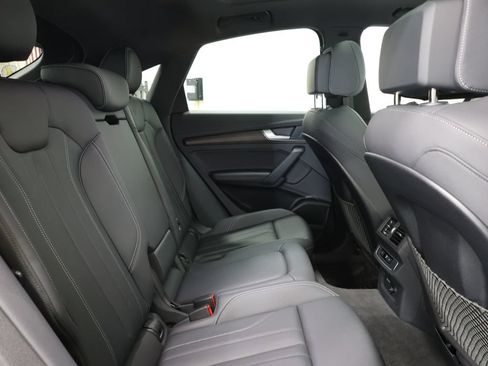 Certified 2023 Audi Q5 2.0T Premium Plus w/ Premium Plus Package AWD/4WD image 24