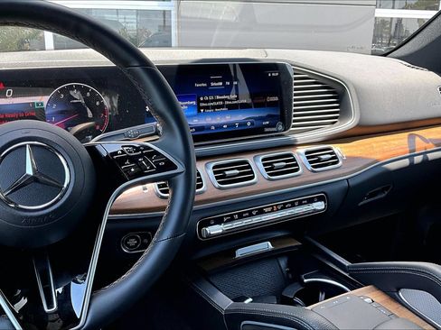 Used 2025 Mercedes-Benz GLE 350 4MATIC image 6