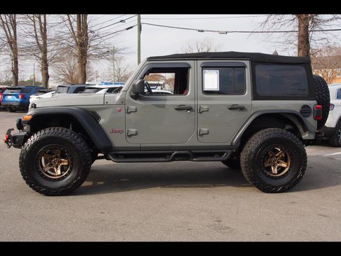 Used 2018 Jeep Wrangler Unlimited Rubicon image 2