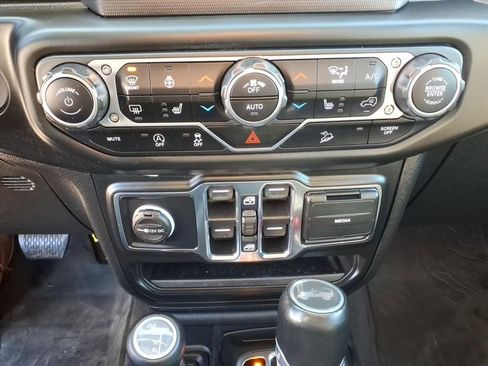 Certified 2021 Jeep Wrangler Unlimited Sahara w/ Cold Weather Group image 8