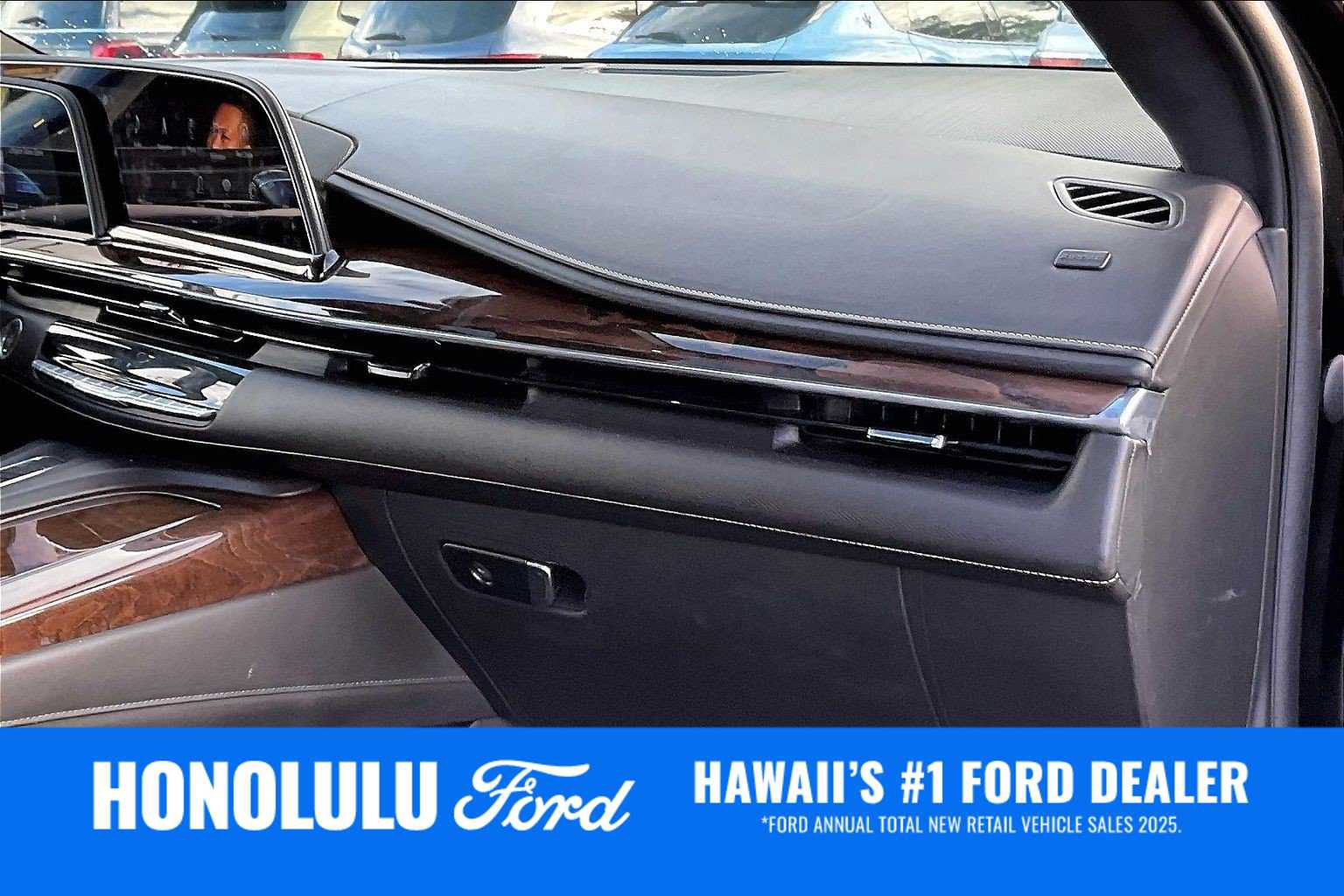 Used 2021 Cadillac Escalade ESV Sport Platinum w/ LPO, ONYX Package AWD/4WD image 23