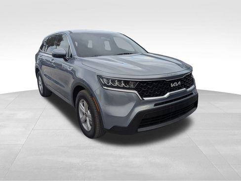 Used 2023 Kia Sorento LX image 6