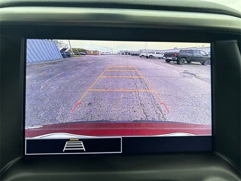 Used 2023 GMC Acadia SLE w/ Driver Convenience Package image 28