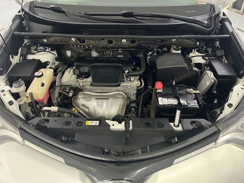 Used 2018 Toyota RAV4 LE w/ All Weather Liner Package image 9