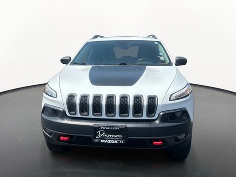 Used 2016 Jeep Cherokee Trailhawk w/ Leather Interior Group AWD/4WD image 8