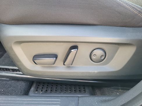 Used 2024 Nissan Rogue SV image 20