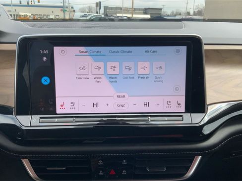 Used 2024 Volkswagen Atlas SE image 34