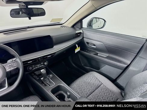 New 2026 Nissan Kicks SV w/ SV Premium Package FWD image 22