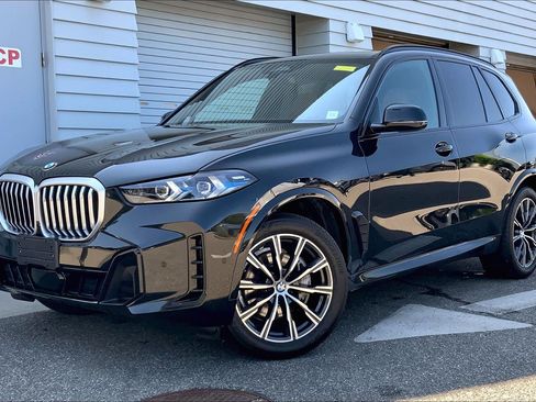 Used 2024 BMW X5 xDrive40i w/ M Sport Package AWD/4WD image 1