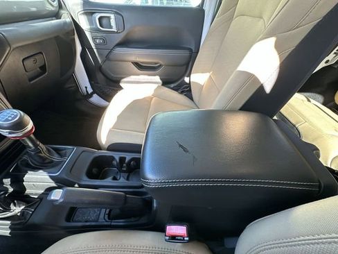 Used 2021 Jeep Wrangler Unlimited Sahara w/ LED Lighting Group image 25