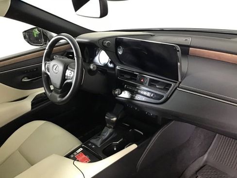 Used 2023 Lexus ES 300h w/ Premium Package image 22
