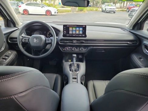 Certified 2024 Honda HR-V EX-L image 2