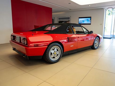 Used 1989 Ferrari Mondial T Cabriolet RWD image 35