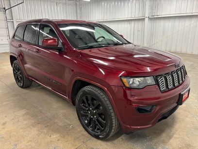 Used 2020 Jeep Grand Cherokee Altitude