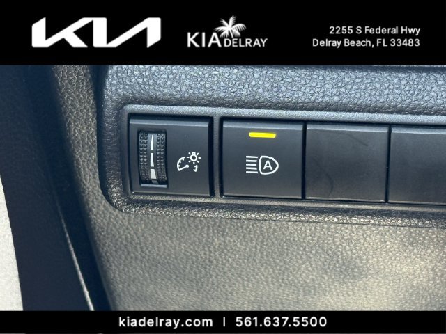 Used 2025 Toyota Corolla SE FWD image 24