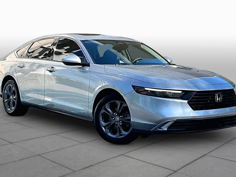 Certified 2024 Honda Accord EX image 36