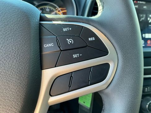 Used 2022 Jeep Cherokee Latitude image 20