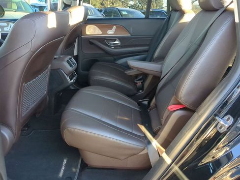 Used 2023 Mercedes-Benz GLS 450 4MATIC w/ AMG Line Exterior image 22