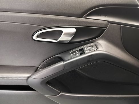 Certified 2017 Porsche 718 Boxster S RWD image 11