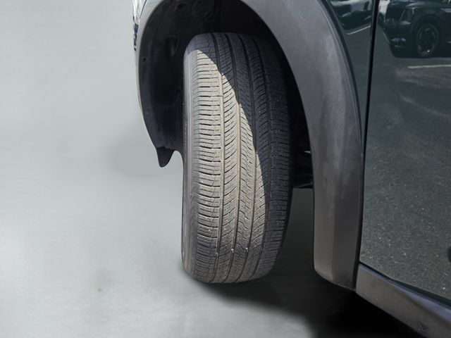 Used 2023 Nissan Pathfinder SL FWD image 46