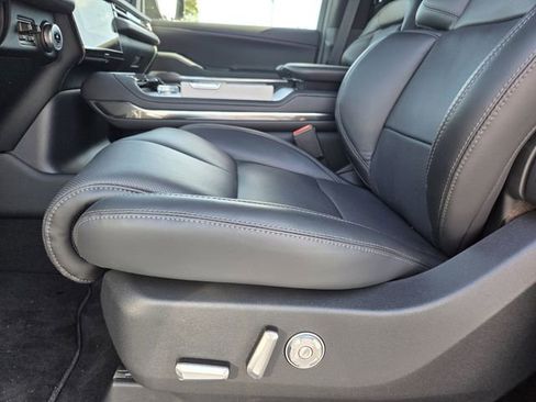 New 2026 Lincoln Navigator Reserve w/ Jet Appearance Package AWD/4WD image 12