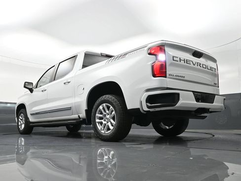Used 2024 Chevrolet Silverado 1500 RST image 25