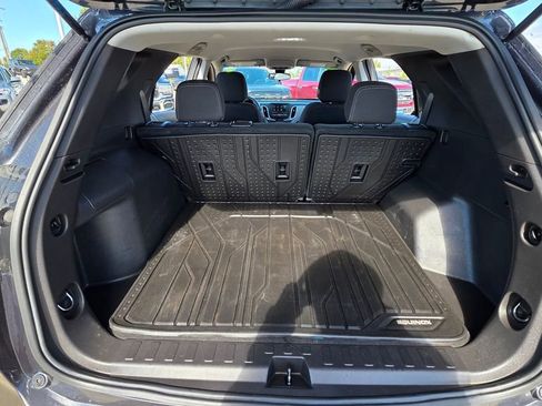 Used 2022 Chevrolet Equinox LS w/ LS Convenience Package image 18