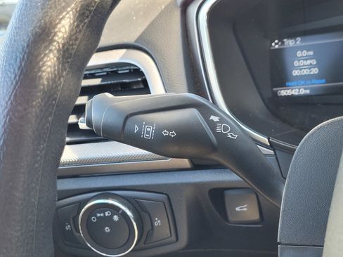 Used 2020 Ford Fusion SE image 23