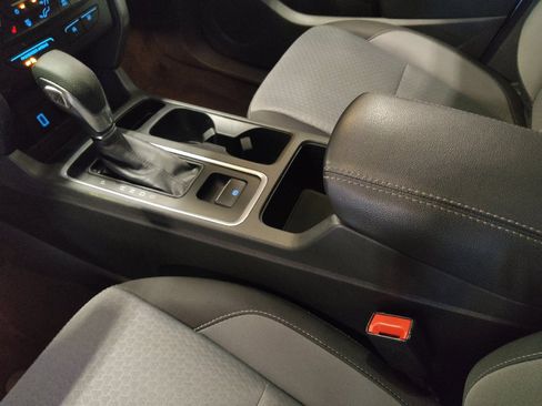 Used 2018 Ford Escape SE FWD image 26