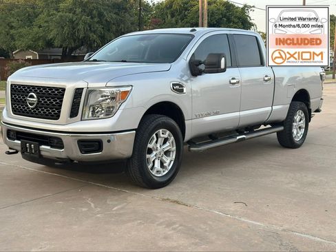 Used 2019 Nissan Titan SV w/ SV Convenience Package AWD/4WD image 1