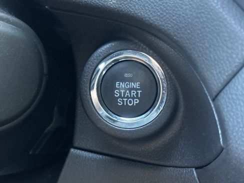 Used 2024 Subaru Ascent Limited w/ Technology Package image 27