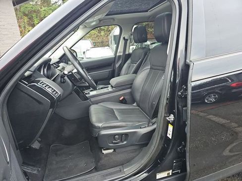 Used 2019 Land Rover Discovery SE AWD/4WD image 9