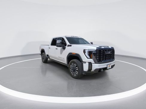 Used 2024 GMC Sierra 2500 Denali Ultimate w/ Max Trailering Package AWD/4WD image 2