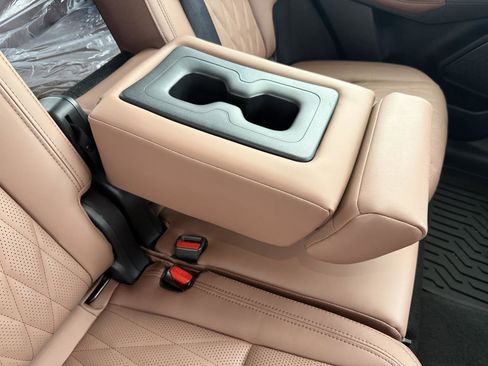 Used 2025 Mitsubishi Outlander SEL image 40