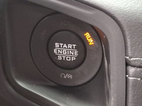 New 2026 Jeep Gladiator Sport AWD/4WD image 18