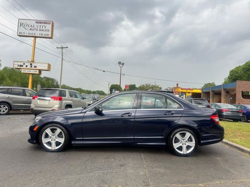 Used 2011 Mercedes-Benz C 300 4MATIC Sedan image 8