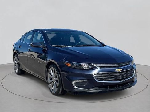 Used 2018 Chevrolet Malibu Premier w/ Premier Sun and Wheel Package FWD image 33