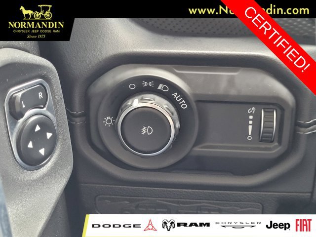 Certified 2025 Jeep Wrangler Unlimited Rubicon w/ Convenience Group AWD/4WD image 14