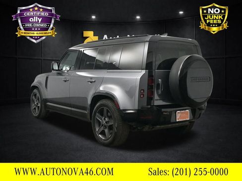 Used 2023 Land Rover Defender 110 X-Dynamic SE image 4