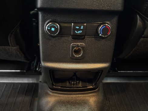 Used 2017 Ford Explorer XLT w/ Equipment Group 202A image 29