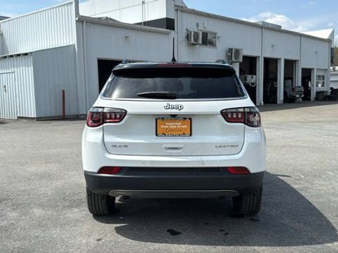 Used 2024 Jeep Compass Limited image 7