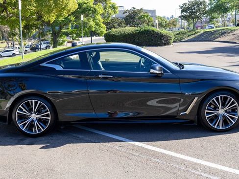 Used 2019 INFINITI Q60 3.0t Luxe w/ Essential Package image 3