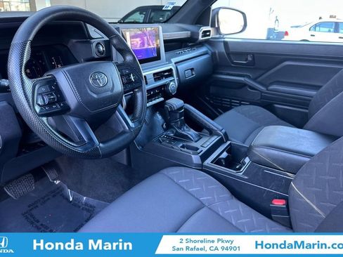 Used 2025 Toyota Tacoma SR image 12