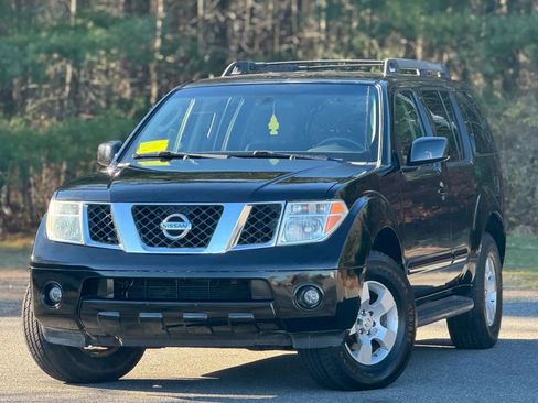 Used 2007 Nissan Pathfinder SE image 1