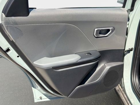 New 2026 Kia K4 LXS FWD image 10