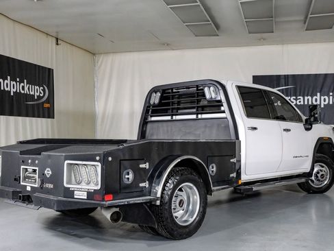 Used 2021 GMC Sierra 3500 Denali w/ Denali Ultimate Package AWD/4WD image 8