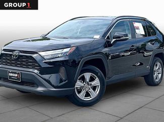 Used 2025 Toyota RAV4 XLE AWD/4WD video 1