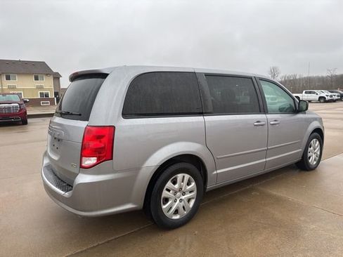 Used 2017 Dodge Grand Caravan SE w/ Power Window Group image 3