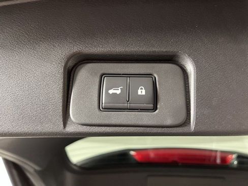 Used 2026 Nissan Rogue SV FWD image 44