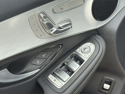 Used 2022 Mercedes-Benz GLC 300 w/ AMG Line image 10